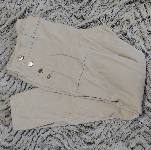 WHBM Button Detail Skimmers size 10 - Picture 1 of 4